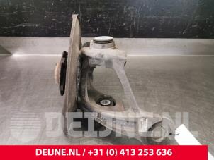 Audi A6 Fusee links-achter O111165 foto 2