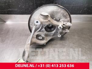 Audi A6 Fusee links-achter O111165 foto 3