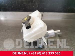 Audi A6 Master cylinder O111167 photo 2