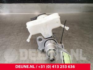 Audi A6 Master cylinder O111167 photo 3