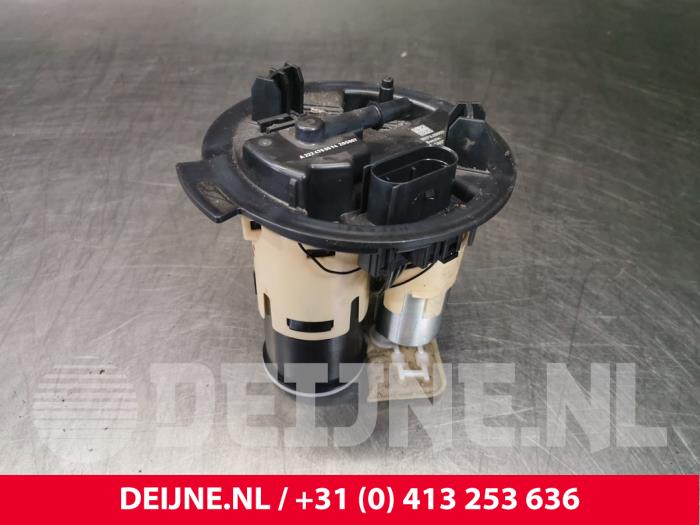 Gebruikte Tank element Pomp Mercedes S (222.0/222.1) 3.0 S-500 Plug-in Hybrid, S-500 e 24V Prijs € 145,00 Margeregeling aangeboden door van Deijne Onderdelen Uden B.V.