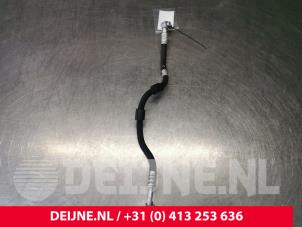 Mercedes S-Klasse Air conditioning line O111279 photo 2