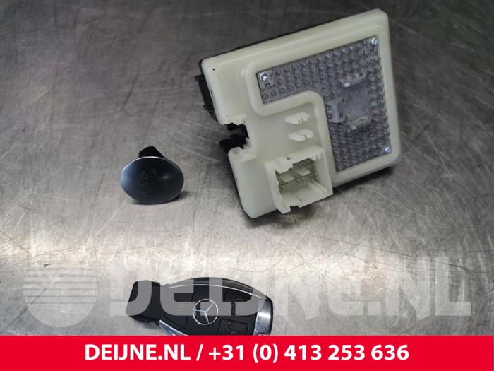 Mercedes S-Klasse Kontaktslot+Sleutel O111298