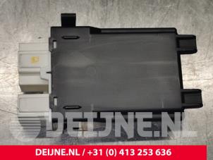 Gebruikte Computer stoel Mercedes S (222.0/222.1) 3.0 S-500 Plug-in Hybrid, S-500 e 24V Prijs € 28,00 Margeregeling aangeboden door van Deijne Onderdelen Uden B.V.