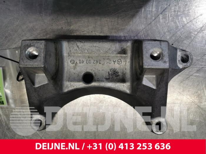 Mercedes S-Klasse Getriebe Halterung O111405