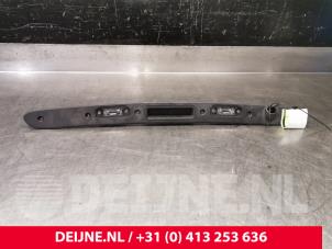 Gebruikte Handgreep Achterklep Volvo S60 II (FS) 1.6 T3 16V Prijs € 35,00 Margeregeling aangeboden door van Deijne Onderdelen Uden B.V.
