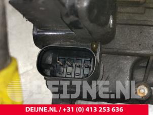 Mercedes C-Klasse Deurslot Mechaniek 4Deurs rechts-achter O111520 foto 3