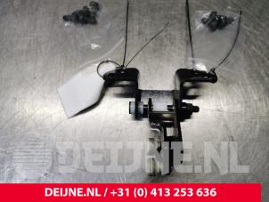Volkswagen Crafter Schuifdeurrol rechts O111552 foto 2