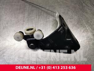 Volkswagen Crafter Schuifdeurrol rechts O111552 foto 3
