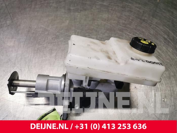 Volkswagen Crafter Hoofdremcilinder O111554