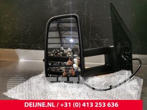 Nieuwe Buitenspiegel links Mercedes Sprinter Prijs € 242,00 Inclusief btw aangeboden door van Deijne Onderdelen Uden B.V.