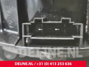 Volkswagen Crafter Luidspreker O111667 foto 2