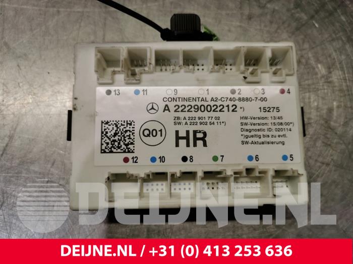Centrale Deurvergrendelings Module van een Mercedes-Benz S (222.0/222.1) 3.0 S-500 Plug-in Hybrid, S-500 e 24V 2015