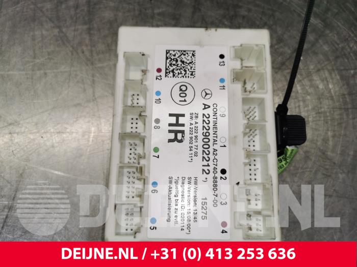 Centrale Deurvergrendelings Module van een Mercedes-Benz S (222.0/222.1) 3.0 S-500 Plug-in Hybrid, S-500 e 24V 2015