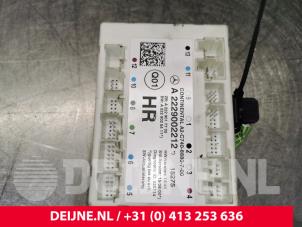 Mercedes S-Klasse Central door locking module O111791 photo 2