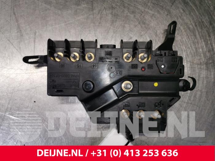 Mercedes S-Klasse Zekeringkast O111795