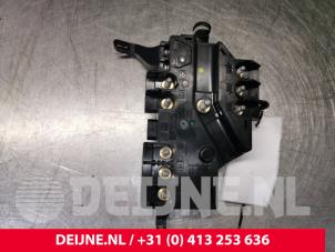 Mercedes S-Klasse Sicherungskasten O111795 foto 2