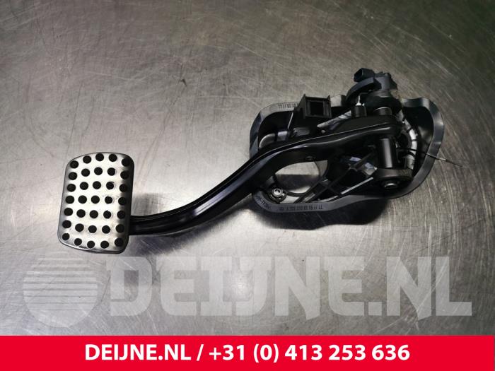 Mercedes S-Klasse Bremspedal O111804