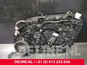 Gebruikte Ruitmechaniek 4Deurs rechts-voor Volvo XC60 II (UZ) 2.0 T6 16V Twin Engine Prijs € 140,00 Margeregeling aangeboden door van Deijne Onderdelen Uden B.V.