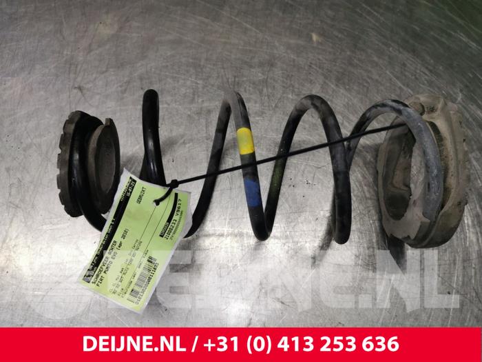 Fiat Punto Evo Schroefveer achter O111833