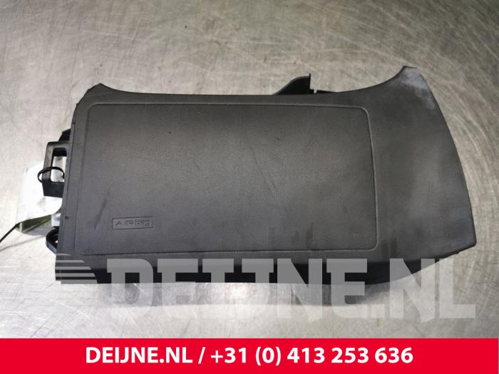 Fiat Punto Evo Knie airbag O111913