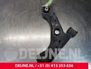 Fiat Punto Evo Front lower wishbone, right O111960 photo 4