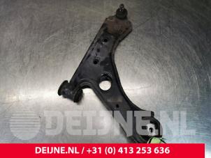 Fiat Punto Evo Front lower wishbone, right O111960 photo 2