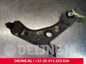 Fiat Punto Evo Front lower wishbone, right O111960 photo 3