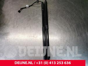 Volvo XC60 Set Gasdempers Achterklep O111976 foto 2