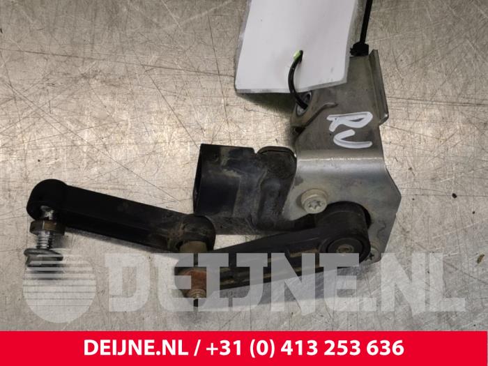 Volvo XC60 Xenon height adjustment O111977