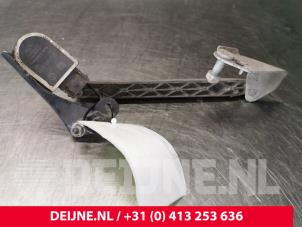 Mercedes S-Klasse Xenon height adjustment O111995 photo 2