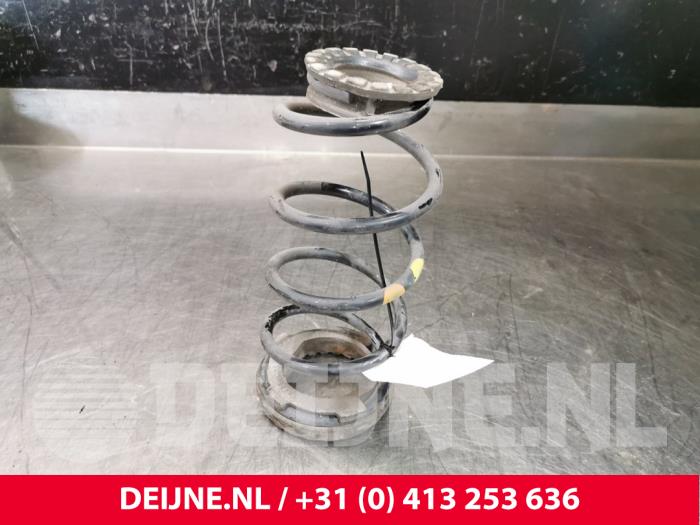 Fiat Punto Evo Schroefveer achter O112142