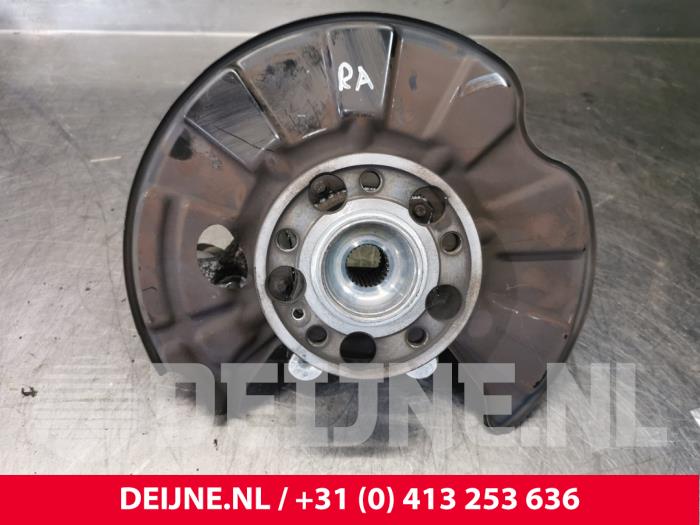 Mercedes S-Klasse Fusee rechts-achter O112167