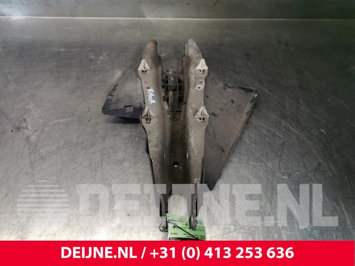 Mercedes S-Klasse Draagarm onder rechts-achter O112171