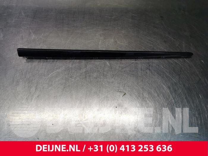Mercedes S-Klasse Sierstrip O112198