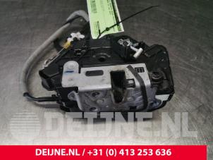 Volkswagen Amarok Türschlossmechanik 4-türig rechts hinten O112221 foto 3