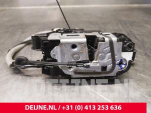 Volkswagen Amarok Front door lock mechanism 4-door, right O112222 photo 2