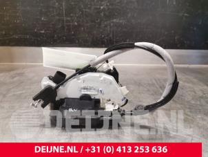 Volkswagen Amarok Front door lock mechanism 4-door, right O112222 photo 3