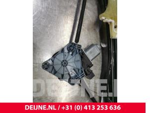 Volkswagen Amarok Ruitmechaniek 4Deurs rechts-achter O112241 foto 2