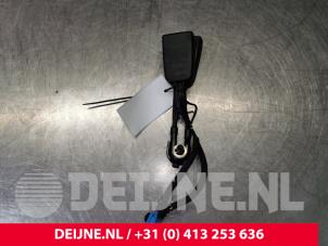 Mercedes S-Klasse Rear seatbelt buckle, centre O112299 photo 2