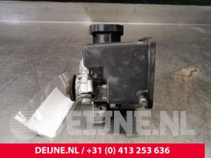 Mercedes Vito Stuurbekrachtiging Pomp O112447 foto 2