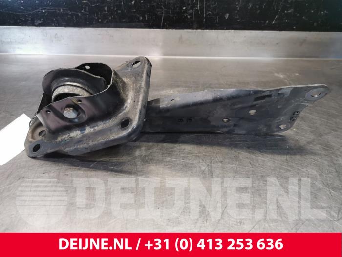 Audi A3 Draagarm onder links-achter O112561
