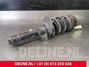 Audi A3 Stoßdämpferstrebe rechts vorne O112576 foto 2