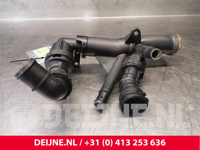 Gebruikte Thermostaathuis Audi A3 Sportback (8VA/8VF) 2.0 TDI 16V Quattro Prijs € 25,00 Margeregeling aangeboden door van Deijne Onderdelen Uden B.V.