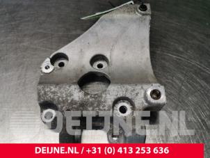 Gebruikte Dynamosteun onder Ford Transit Connect (PJ2) 1.5 TDCi Prijs € 36,30 Inclusief btw aangeboden door van Deijne Onderdelen Uden B.V.