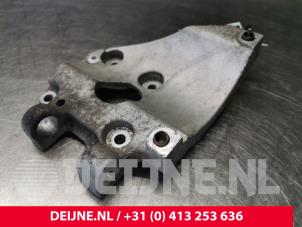 Ford Transit Connect Alternator lower bracket O112976 photo 2