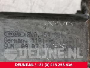 Audi A1 Door window motor O112988 photo 3