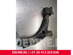 Volvo S40 Front lower wishbone, left O113029 photo 2