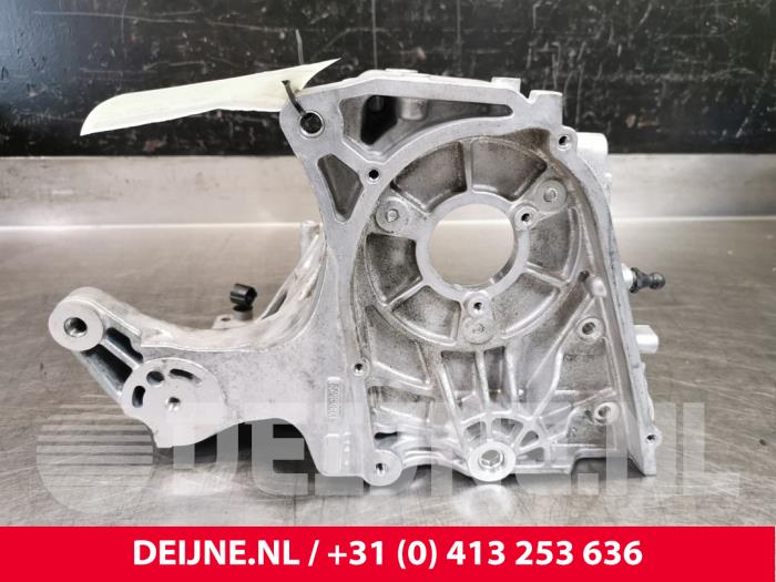 Opel Combo Steun dieselpomp O113122