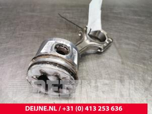 Gebruikte Zuiger Opel Combo 1.6 CDTI 16V Prijs € 90,75 Inclusief btw aangeboden door van Deijne Onderdelen Uden B.V.